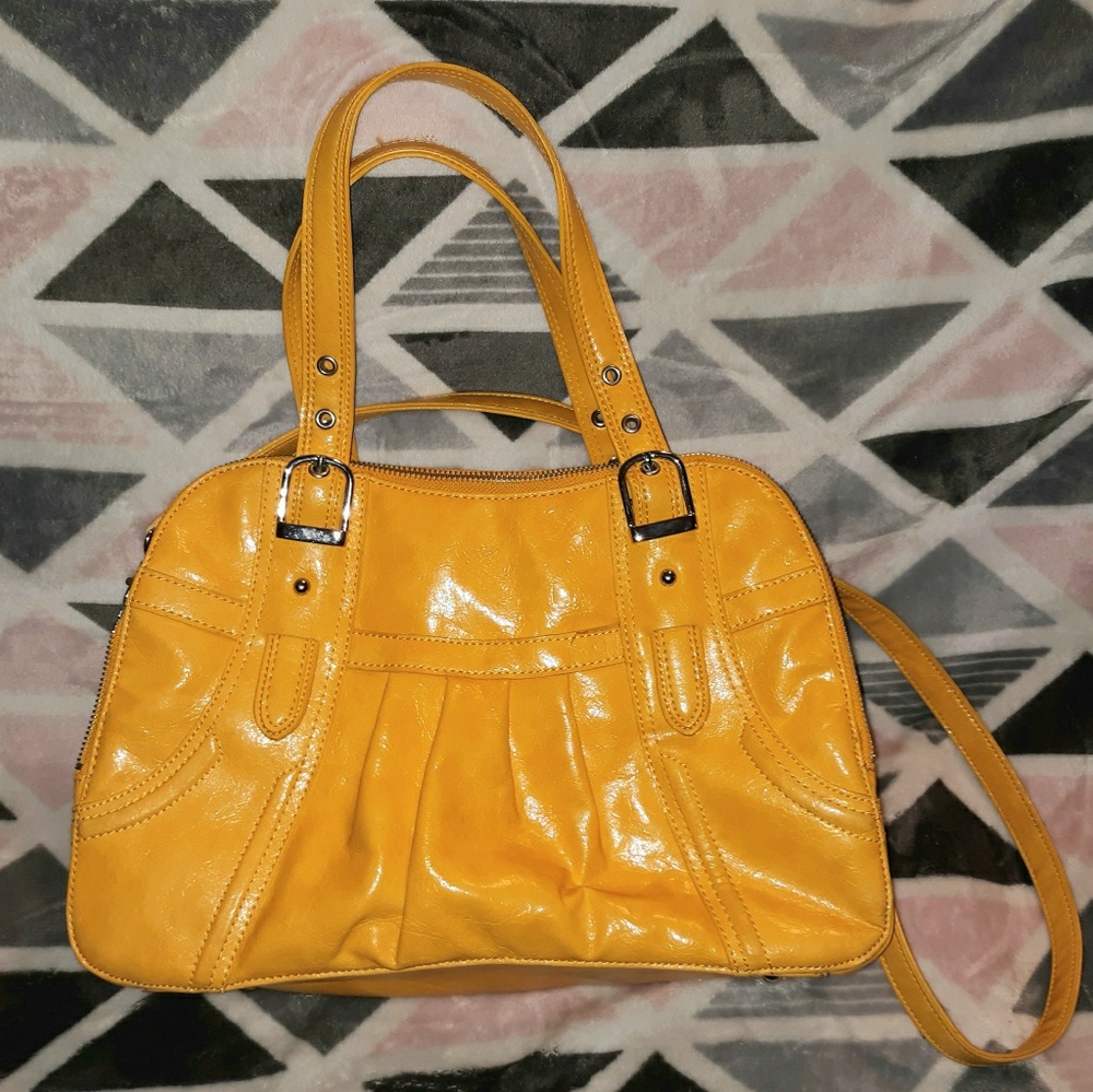 Maxx New York Gold/Yellow w/Leopard Pattern Inside